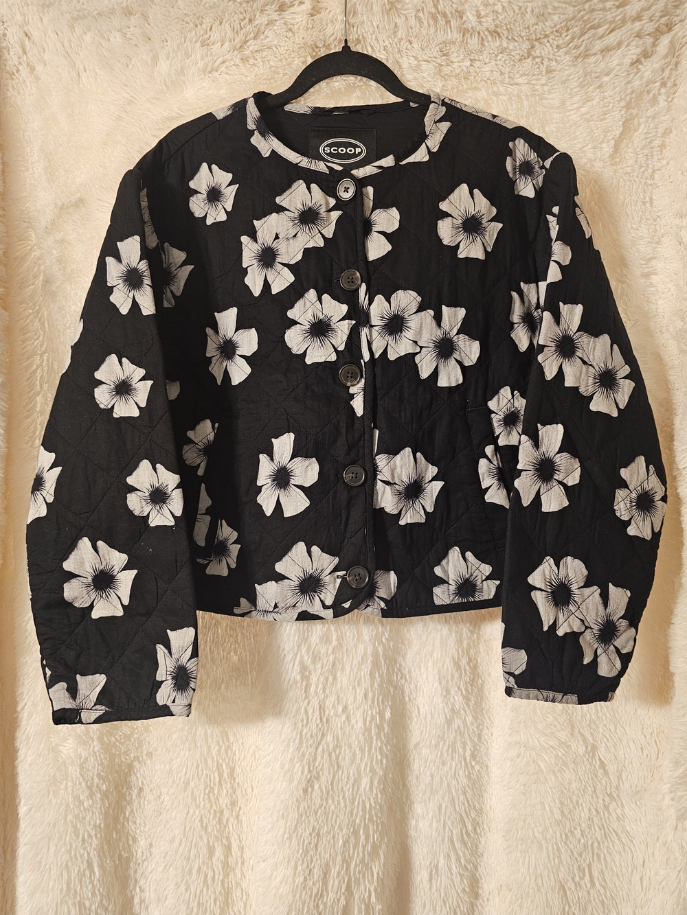 Scoop BNWT Black Floral Quilted Bomber Jacket